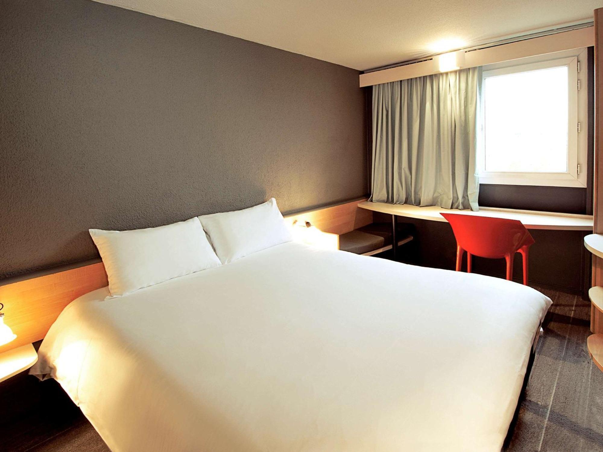 Hotel Ibis Hamburg Alsterring Esterno foto