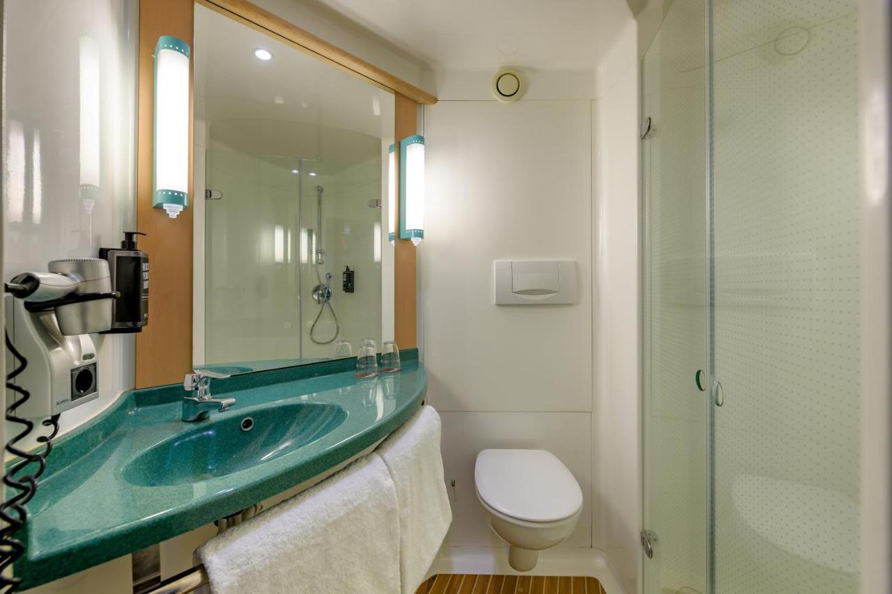 Hotel Ibis Hamburg Alsterring Esterno foto
