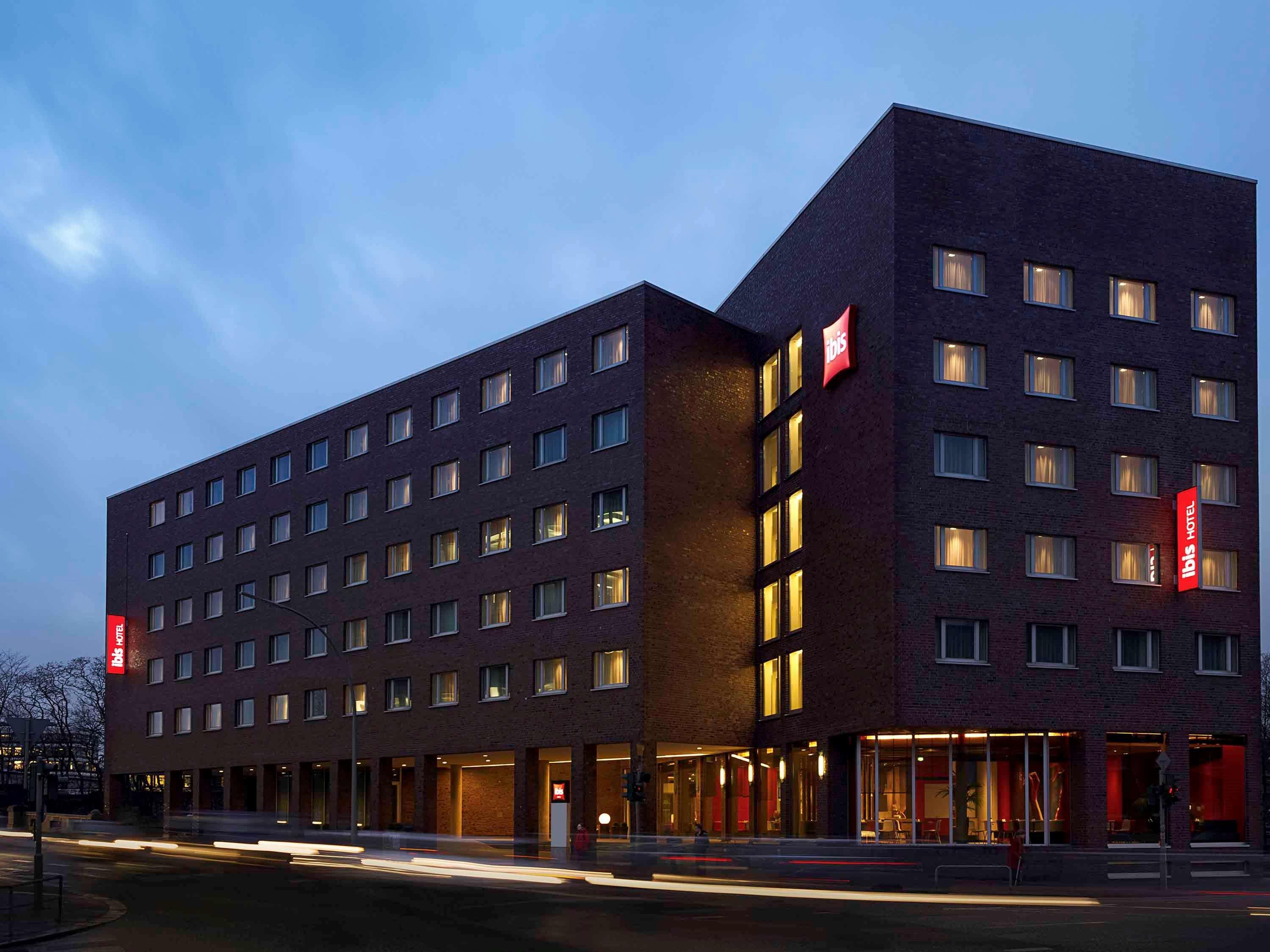 Hotel Ibis Hamburg Alsterring Esterno foto